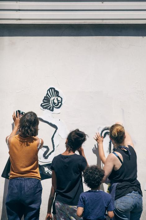 Festival Arts de rue des cités - atelier fresque participative, Les Poussières © Charlène Yves
