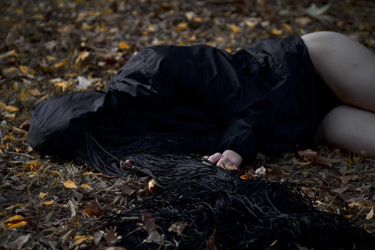 Summoning a chorus of vilaines — Marion Zurbach © Simon Courchel