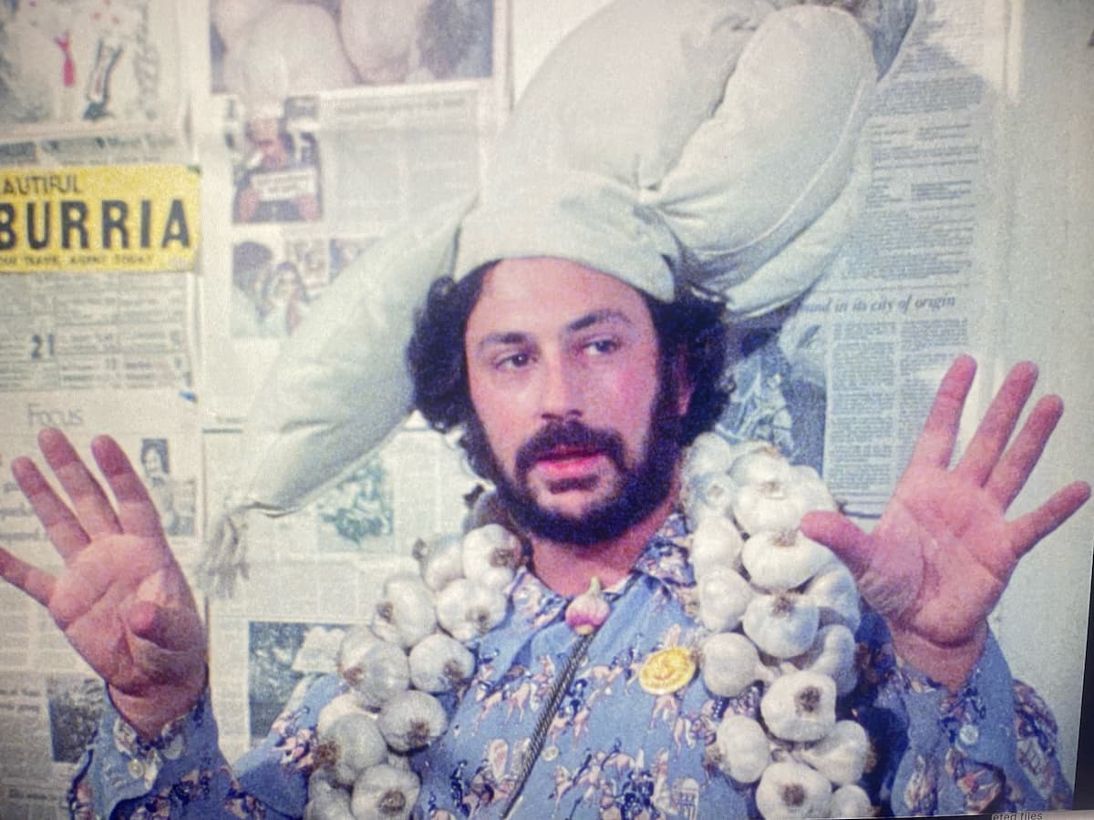 GARLIC IS AS GOOD AS TEN MOTHERS - Les Blank