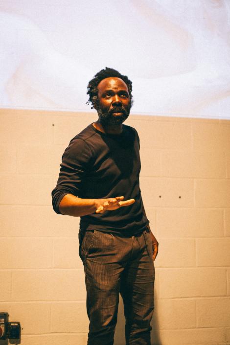Le passé, ça se fixe avec les yeux fermés... — Zoumana Meïté © Romain Guédé